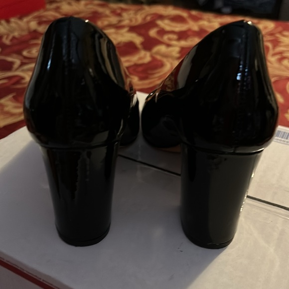 Joan Oloff Riley Patent Leather Pumps Black Pointed Toe Block Heel 6.5 - Picture 3 of 3